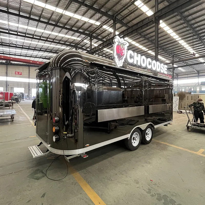 Ματ μαύρο τρέιλερ Airstream